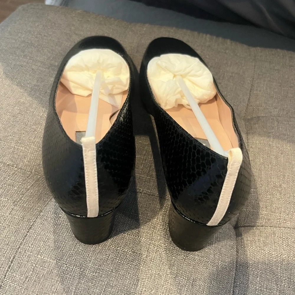 New in box SJP Sarah Jessica Parker Black Women's Shoes heels beloven - Picture 10 of 12
